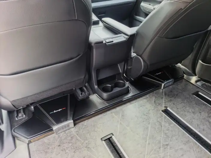Toyota Sienna 2023 Model Hybrid 2.5L Premium Edition – фото 8