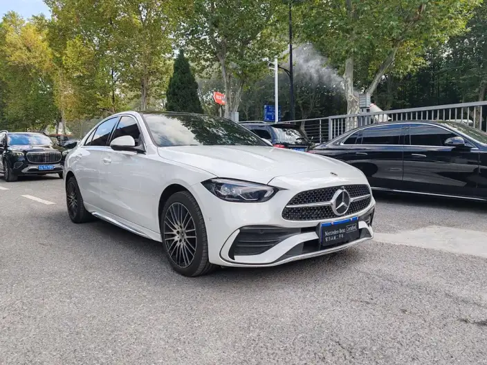Mercedes-Benz C-Class 2025 Model C 260 L Sports Edition – фото 3