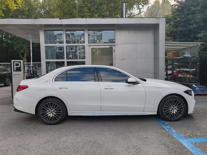 Mercedes-Benz C-Class 2025 Model C 260 L Sports Edition – фото 7