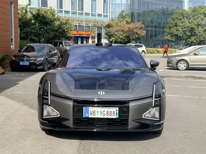 HiPhi Z 2023 Model 4 seat Edition