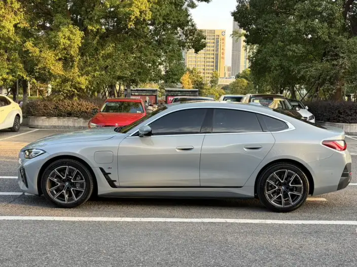 BMW i4 2023 Model eDrive35 – фото 3