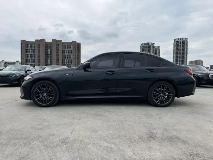 BMW 3 Series 2023 Model 325i M Sports Night Set – фото 3