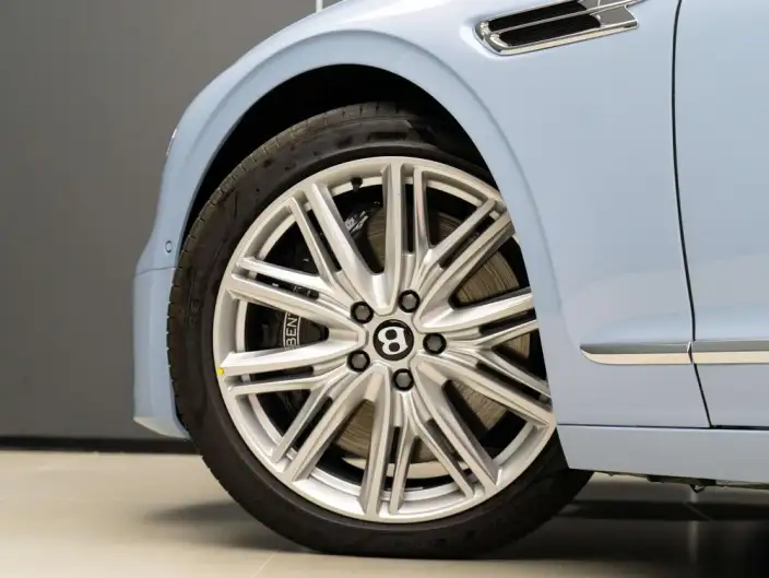 Continental Flying Spur 2024 Model 4.0T V8 Standard Edition – фото 5