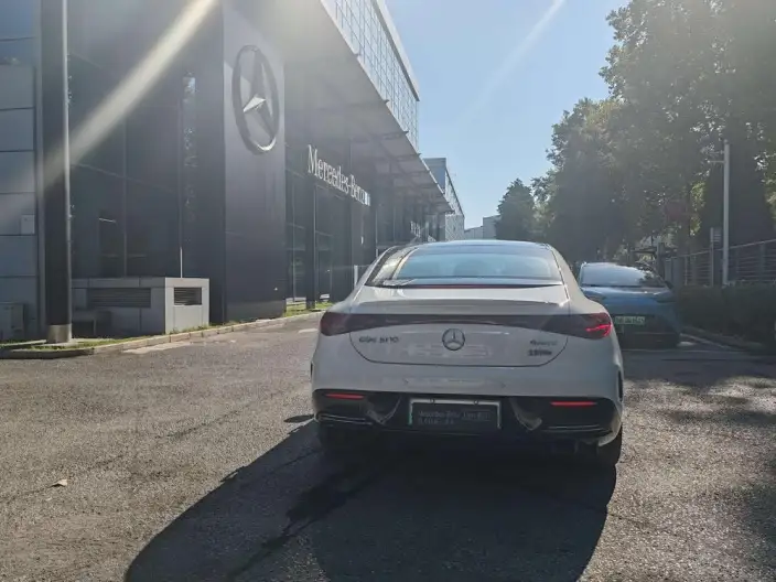 Mercedes-Benz EQE 2026 Model EQE 500 4MATIC Pioneer Edition – фото 6