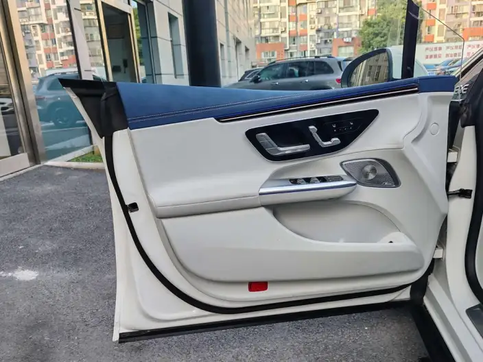 Mercedes-Benz EQE 2026 Model EQE 500 4MATIC Pioneer Edition – фото 9