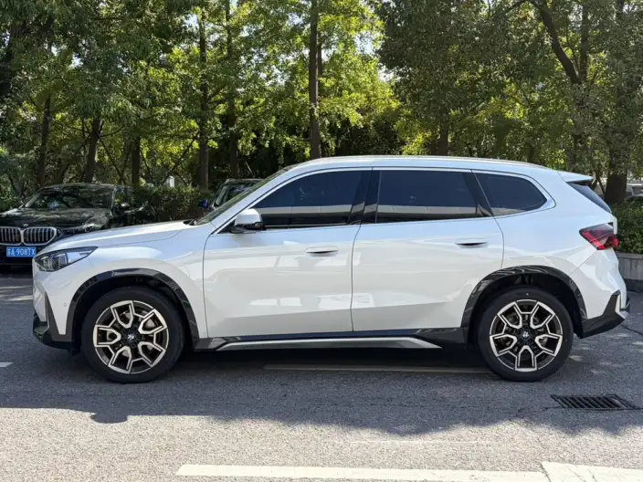 BMW X1 2025 Model sDrive25Li X Design Set – фото 3