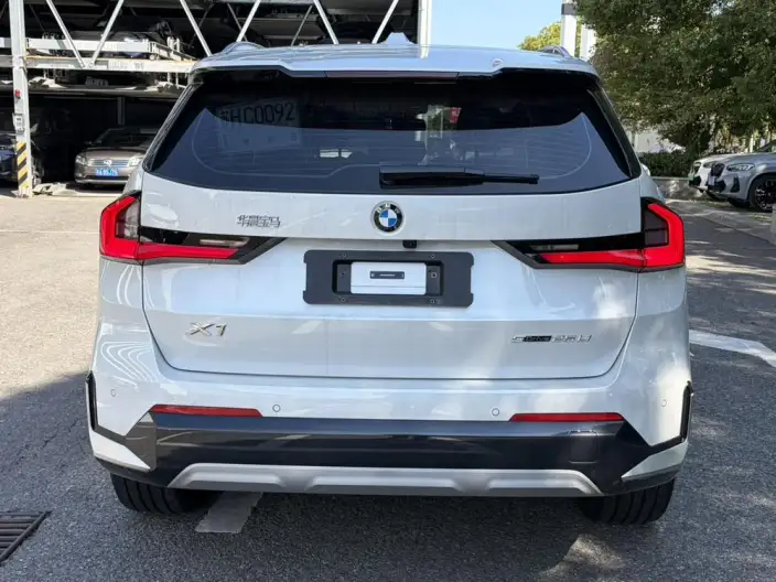 BMW X1 2025 Model sDrive25Li X Design Set – фото 4