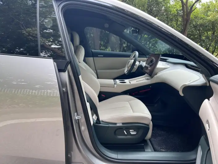 Xiaomi YU7 2025 Model 4WD Max Edition – фото 10