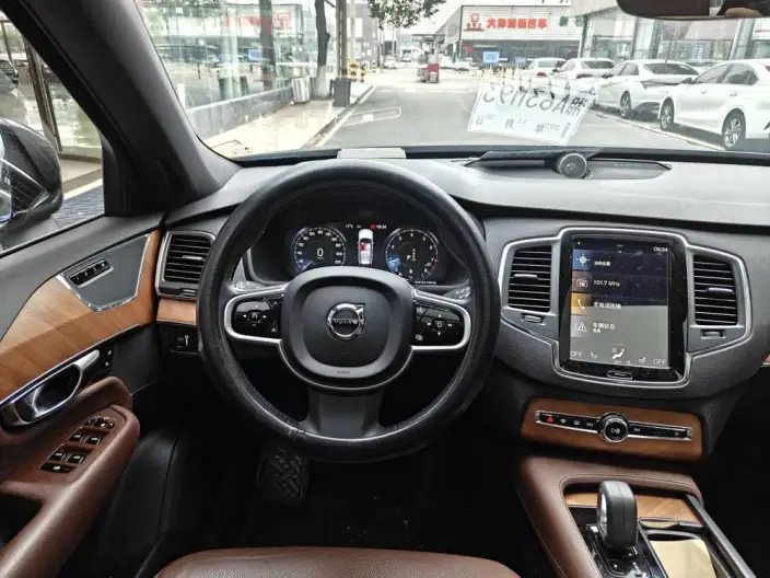 Volvo XC90 2022 Model B5 Zhixing Deluxe Edition 5 seat – фото 10