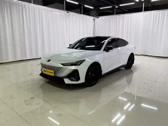 Changan UNI-V 2023 Model 1.5T Noble Model