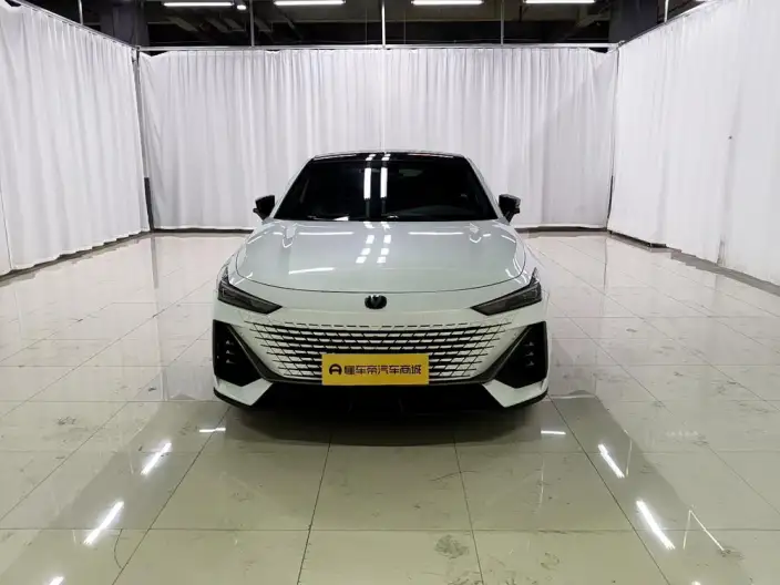 Changan UNI-V 2023 Model 1.5T Noble Model