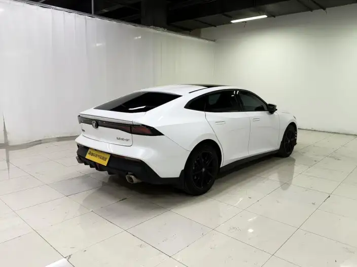 Changan UNI-V 2023 Model 1.5T Noble Model – фото 7