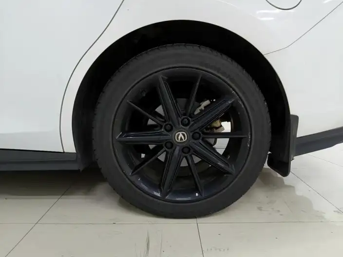 Changan UNI-V 2023 Model 1.5T Noble Model – фото 9