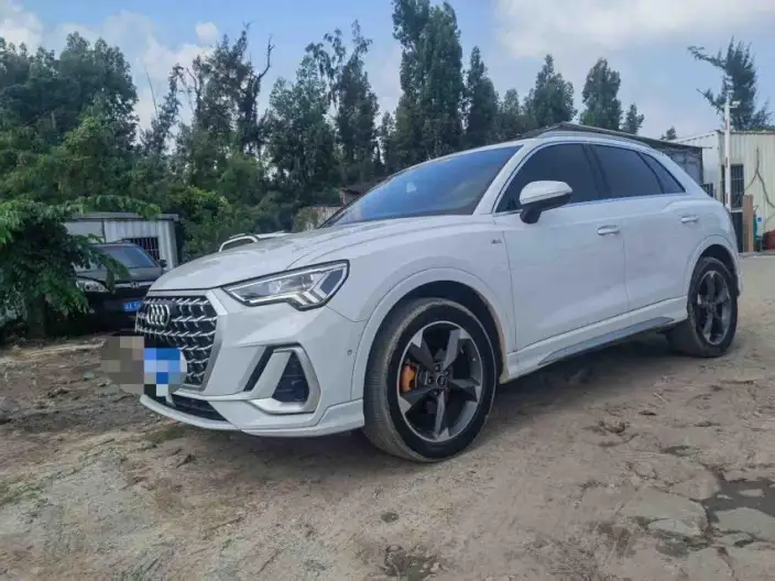 AUDI Q3 2024 Model 35 TFSI Fashion Dynamic Model