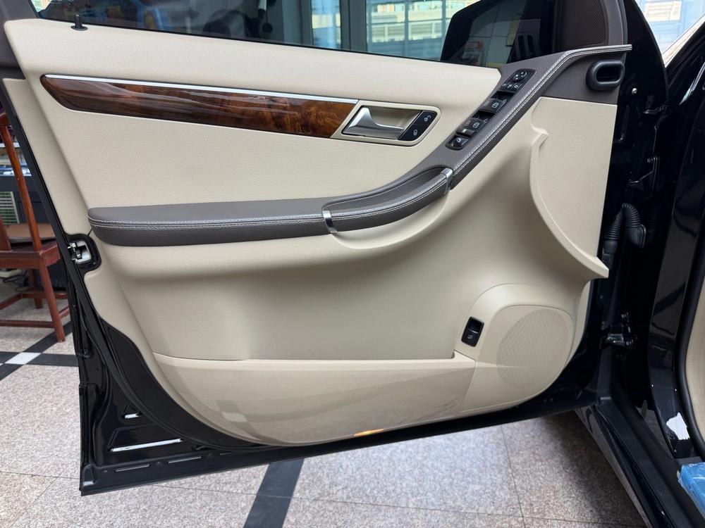 Mercedes-Benz R-Class 2011 модификация R 350 L 4MATIC – фото 13