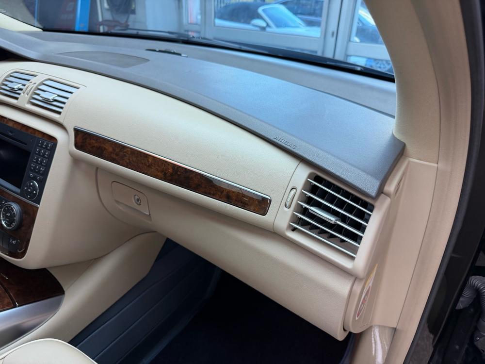 Mercedes-Benz R-Class 2011 модификация R 350 L 4MATIC – фото 18