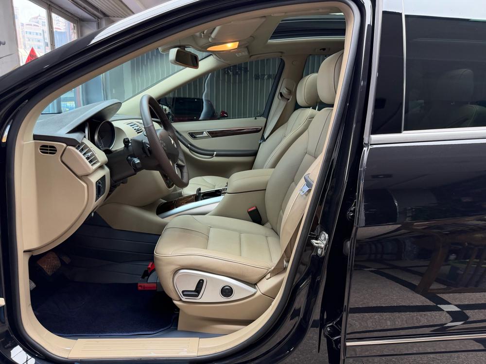 Mercedes-Benz R-Class 2011 модификация R 350 L 4MATIC – фото 31