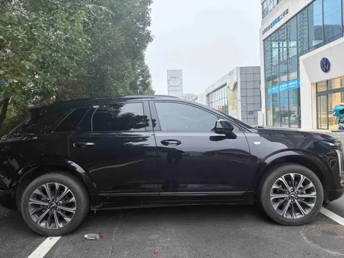Cadillac XT5 2025 Model 28T 4WD Noble Model – фото 5