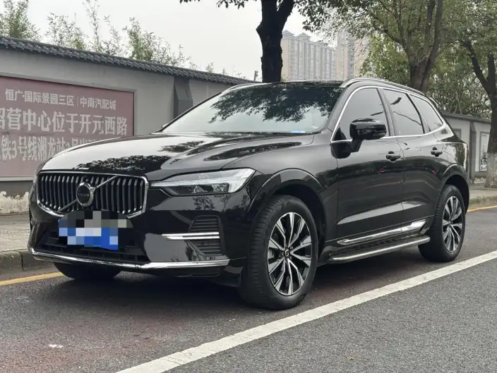 Volvo XC60 2024 Model B5 4WD Smart Range Deluxe Edition