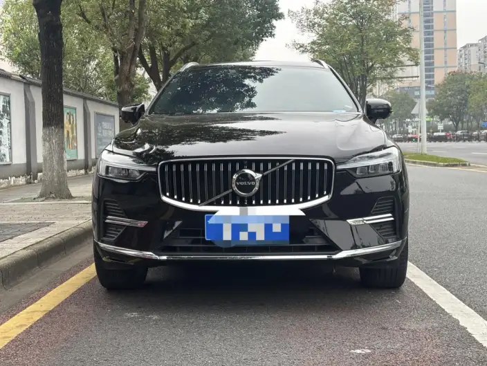 Volvo XC60 2024 Model B5 4WD Smart Range Deluxe Edition