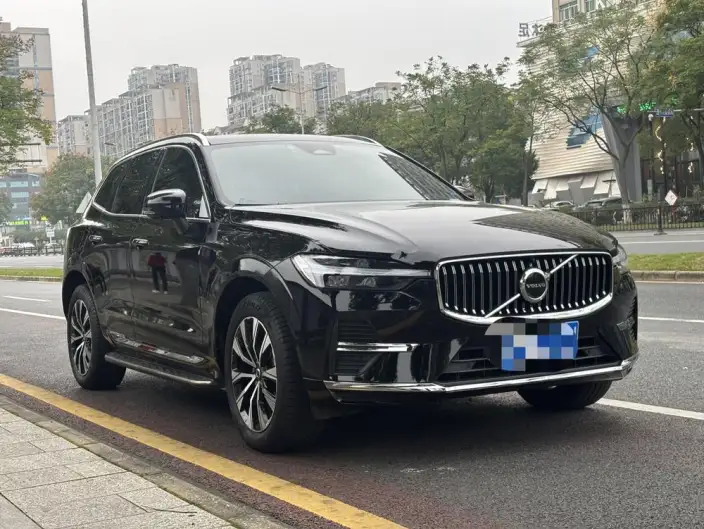 Volvo XC60 2024 Model B5 4WD Smart Range Deluxe Edition
