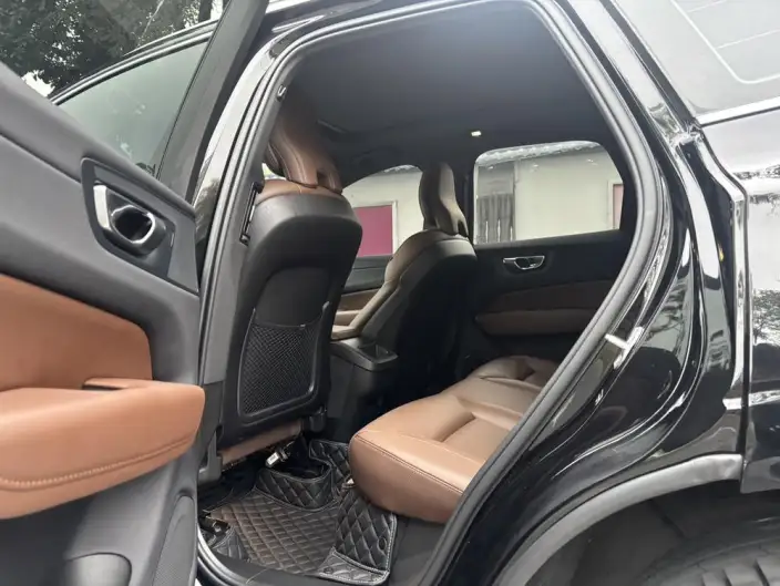 Volvo XC60 2024 Model B5 4WD Smart Range Deluxe Edition – фото 9