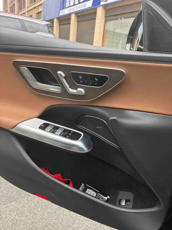 Mercedes-Benz E-Class 2024 Model E 300 L Fashion Model sedan – фото 9