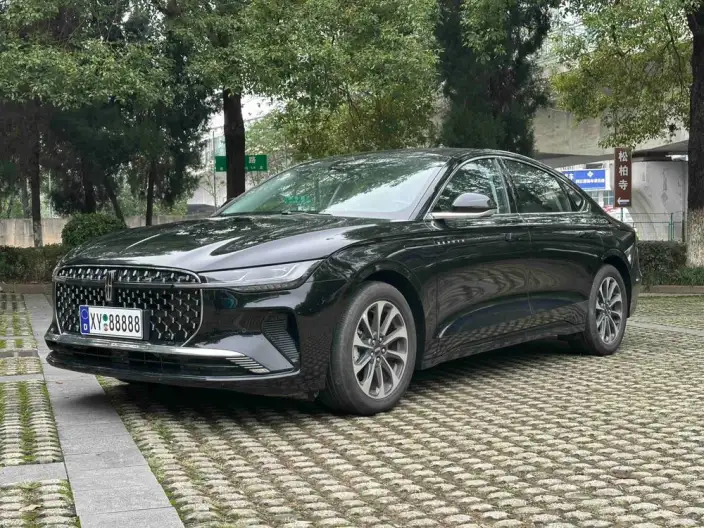 Lincoln Z 2025 Model 2.0T Zun Shang – фото 1
