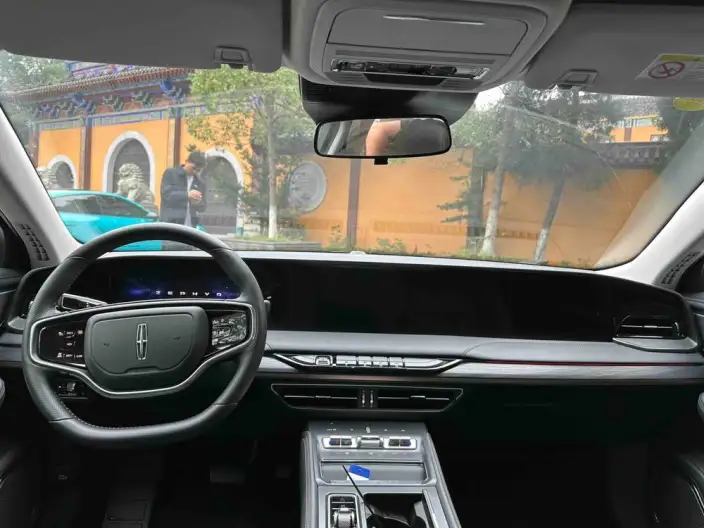 Lincoln Z 2025 Model 2.0T Zun Shang – фото 7