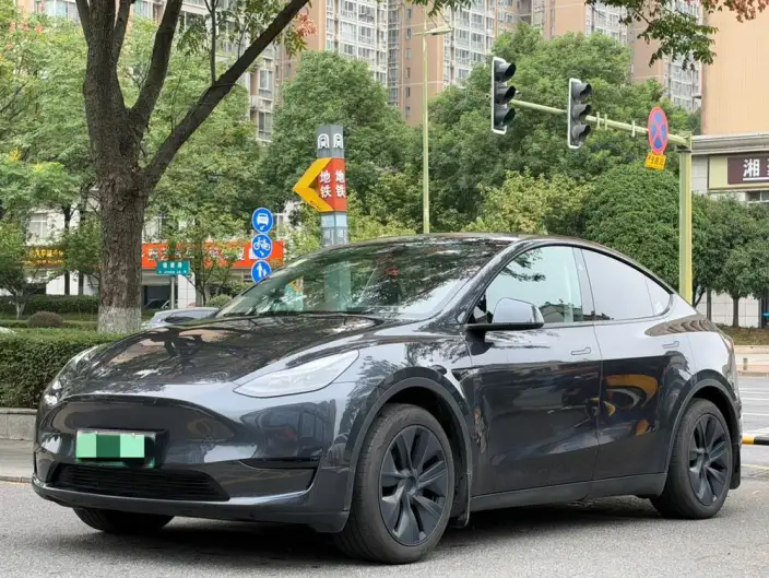 Model Y 2024 Model Rear-wheel drive version