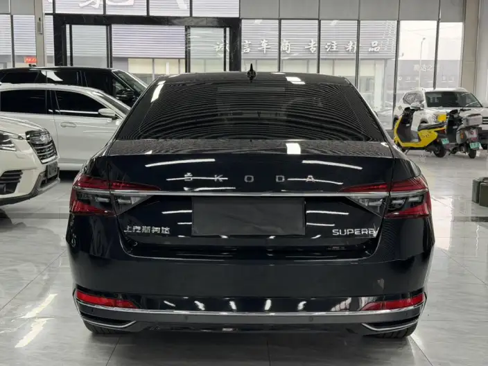 Skoda Superb 2023 Model TSI280 DSG Exclusive Edition – фото 5