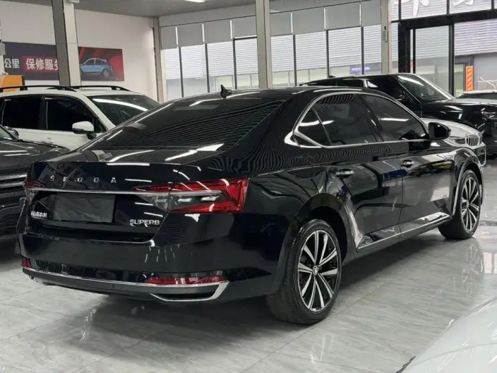 Skoda Superb 2023 Model TSI280 DSG Exclusive Edition – фото 6