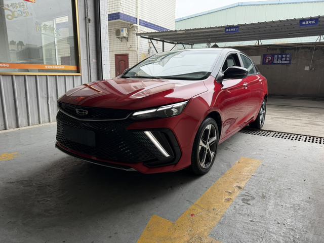 Emgrand L Модель 2022 года 1.4T CVT Prestige – фото 1