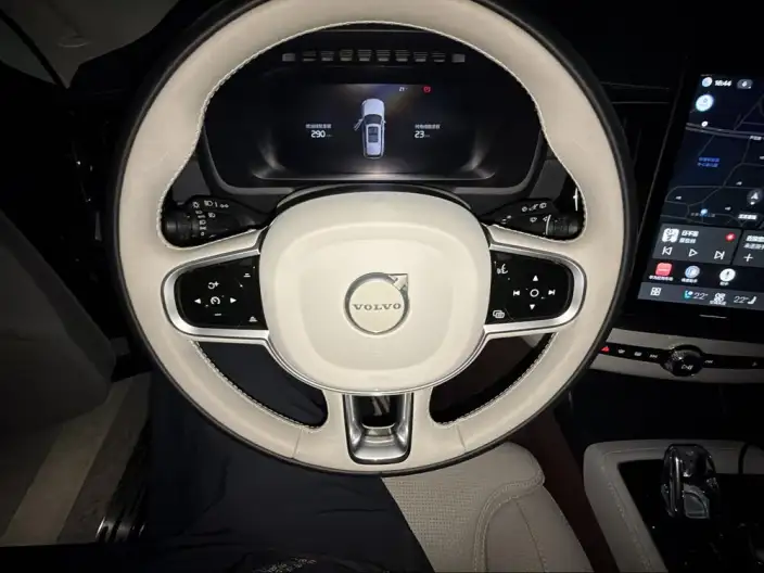 Volvo XC90 PHEV 2026 Model E Drive Hybrid T8 Long Battery Life Pro Smart Prestige Deluxe Edition 7 seat – фото 7