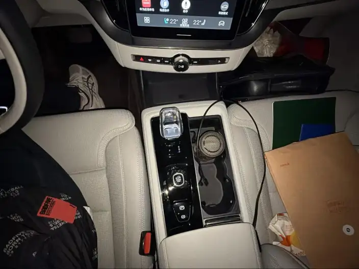 Volvo XC90 PHEV 2026 Model E Drive Hybrid T8 Long Battery Life Pro Smart Prestige Deluxe Edition 7 seat – фото 9
