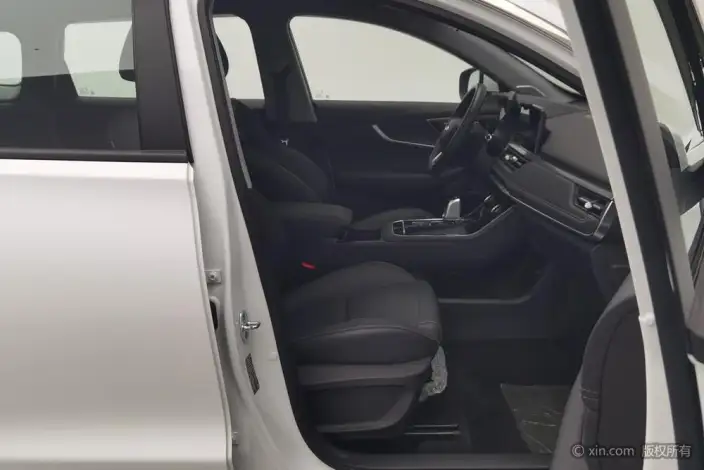 Chery Tiggo 8 2024 Model Honor Edition 230TCI Automatic Superior Edition 5 seat – фото 9
