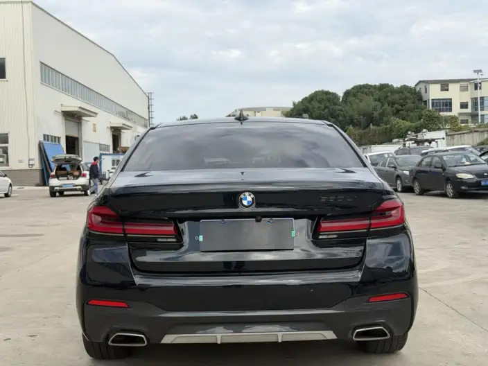 BMW 5 Series 2022 Model Facelift II 525Li M Sports Set – фото 6