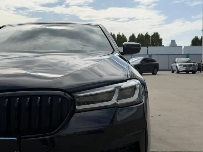 BMW 5 Series 2022 Model Facelift II 525Li M Sports Set – фото 8