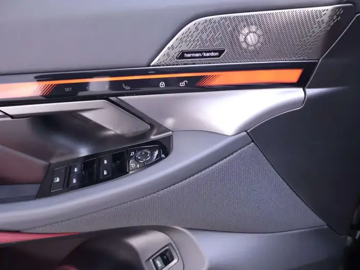 BMW 5 Series 2025 Model 530Li Leading Model M Sports Set – фото 7