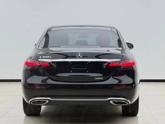 Mercedes-Benz E-Class 2023 Model E 300 L Fashion Model sedan – фото 5