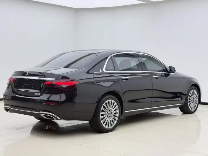 Mercedes-Benz E-Class 2023 Model E 300 L Fashion Model sedan – фото 6