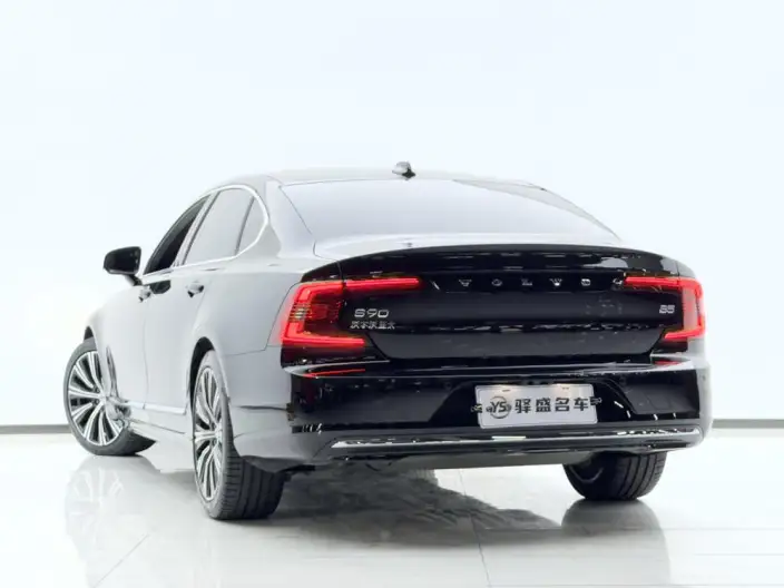 Volvo S90 2025 Model B5 Smart Range Deluxe Edition