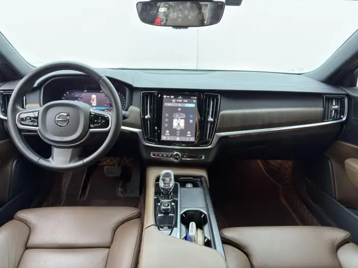 Volvo S90 2025 Model B5 Smart Range Deluxe Edition – фото 9