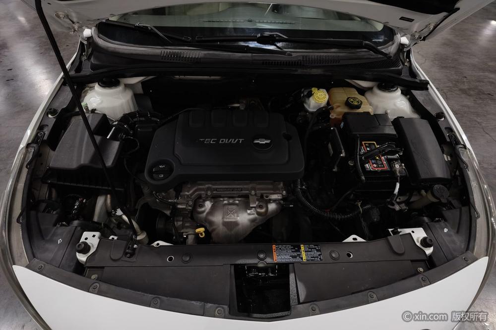 Chevrolet Cruze 2015 1.5L Classic SL MT – фото 5