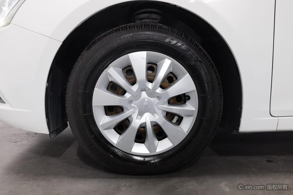 Chevrolet Cruze 2015 1.5L Classic SL MT – фото 8