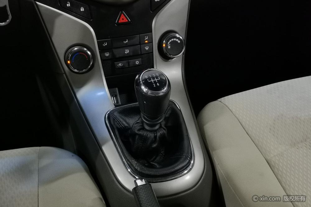 Chevrolet Cruze 2015 1.5L Classic SL MT – фото 14