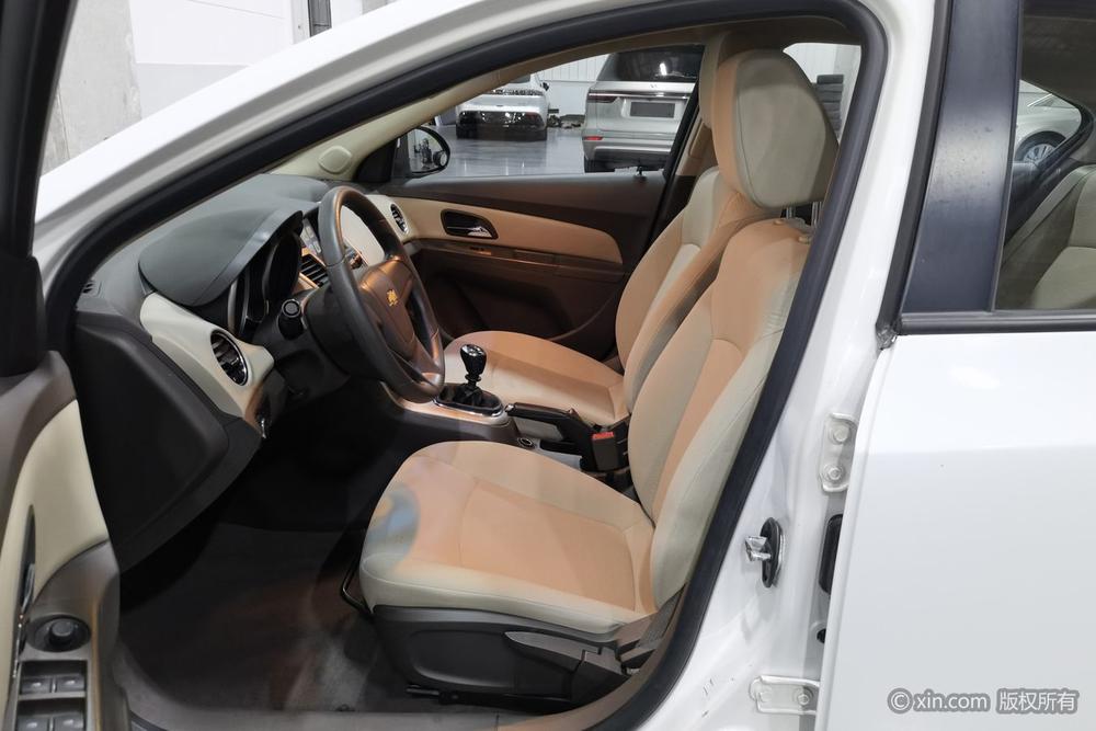 Chevrolet Cruze 2015 1.5L Classic SL MT – фото 17