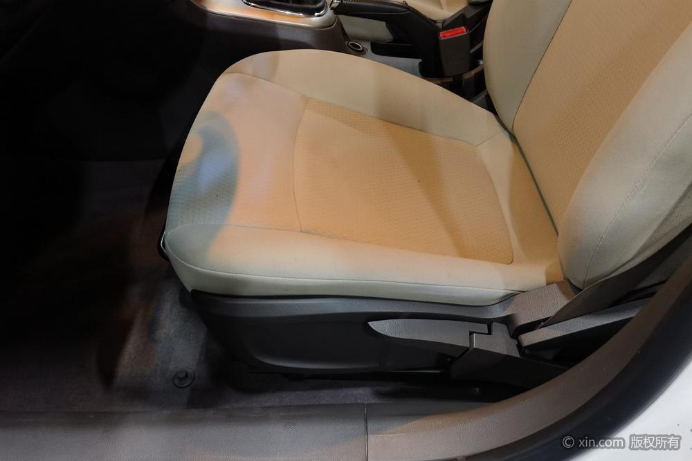 Chevrolet Cruze 2015 1.5L Classic SL MT – фото 18