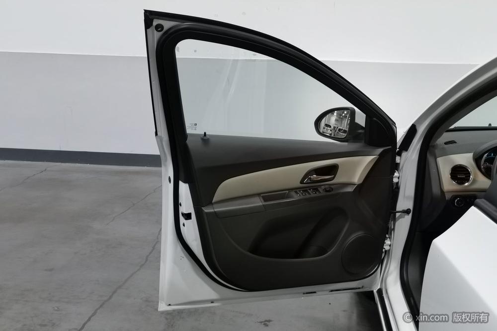 Chevrolet Cruze 2015 1.5L Classic SL MT – фото 21