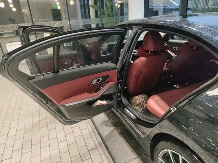 BMW 3 Series 2023 Model 325Li M Sports Set – фото 8